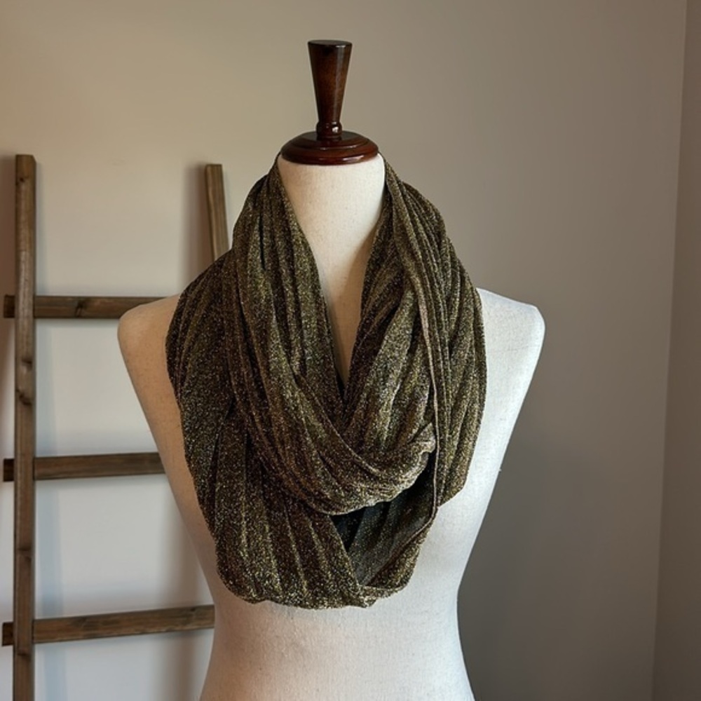 Apt. 9 Gold Infinity Scarf Excellent Used Condition